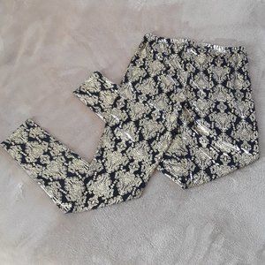 Romeo & Juliet Black and Gold Leggings, S